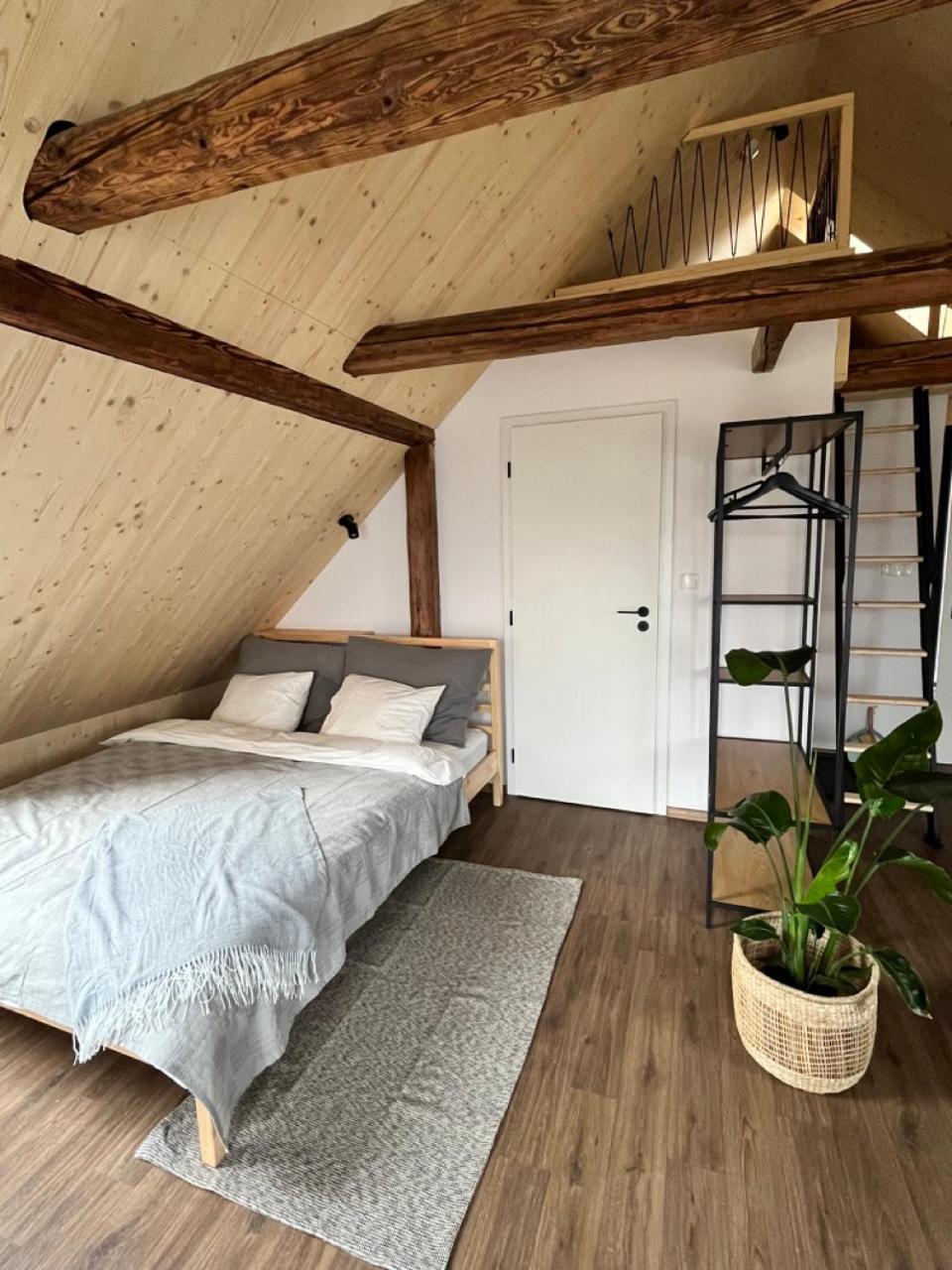 Sanky Apartmany ลิเบอเรซ ภายนอก รูปภาพ
